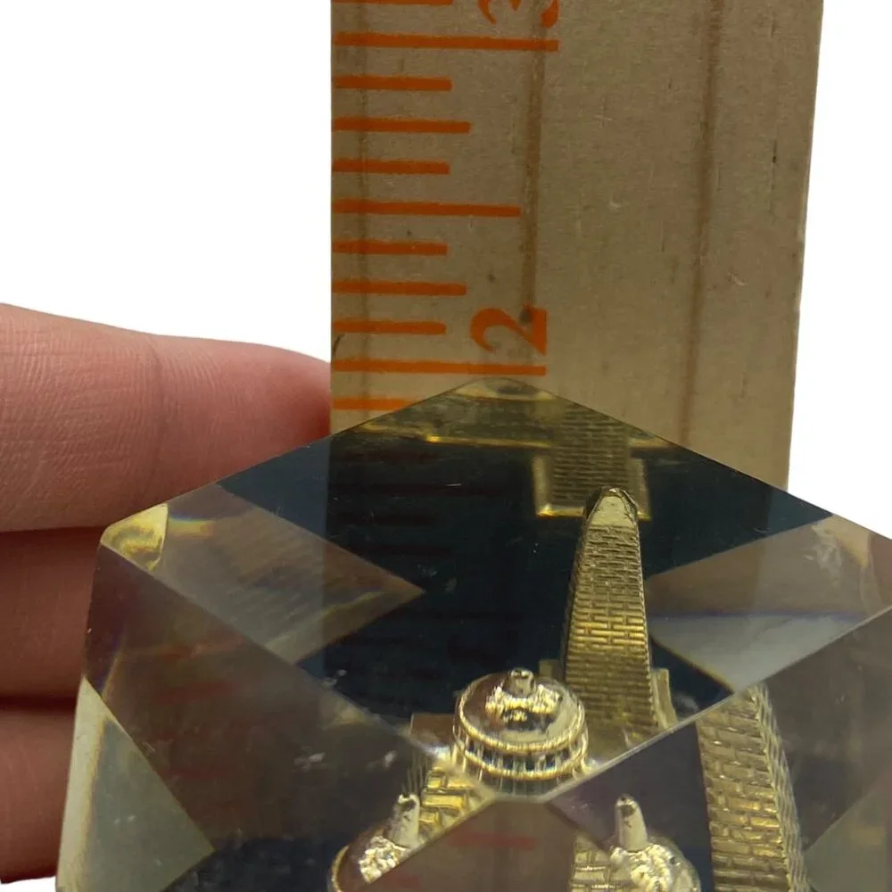 Vtg Washington‎ D.C. Souvenir Paperweight Gold Monuments 2” Lucite